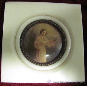 Antigüedades: - PEQUEÑO MARCO O PLACA PLÁSTICA CON IMAGEN RELIGIOSA - ANTIGUA